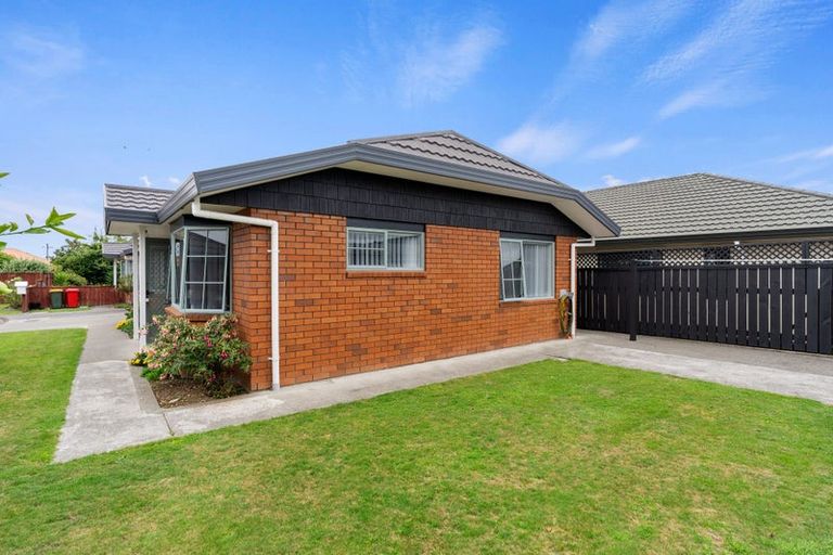 Photo of property in 6 Surrey Lane, Levin, 5510