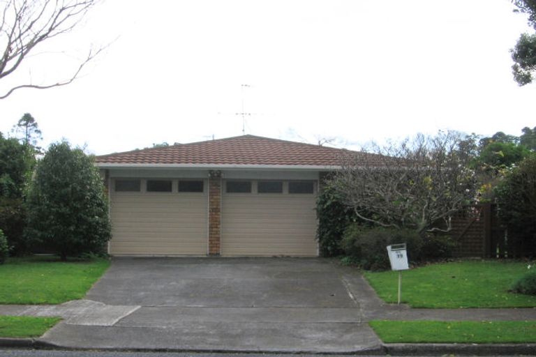 Photo of property in 19 Rosebank Grove, Waikanae, 5036