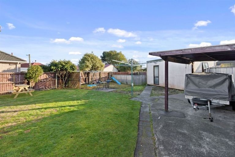 Photo of property in 11 Quebec Place, Wainoni, Christchurch, 8061