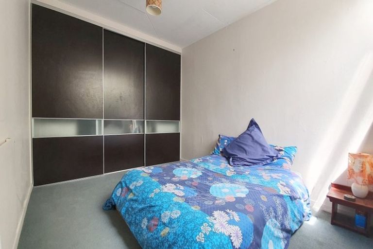 Photo of property in 19 Voelas Road, Lyttelton, 8082