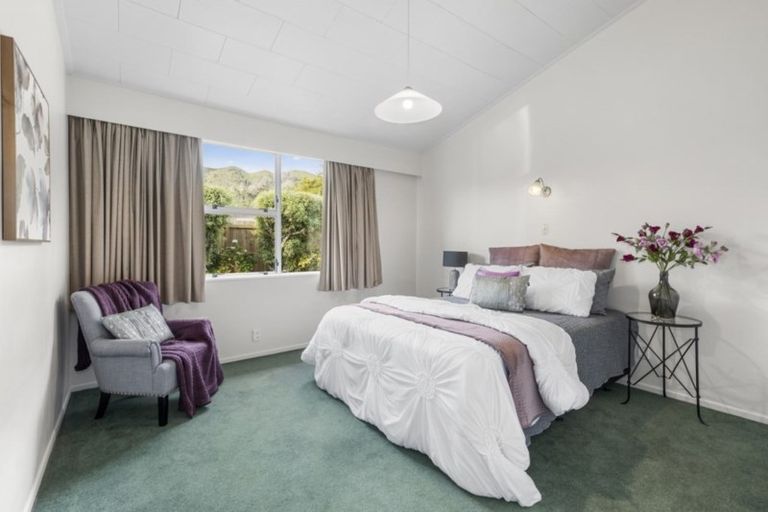 Photo of property in 4a Korau Grove, Stokes Valley, Lower Hutt, 5019