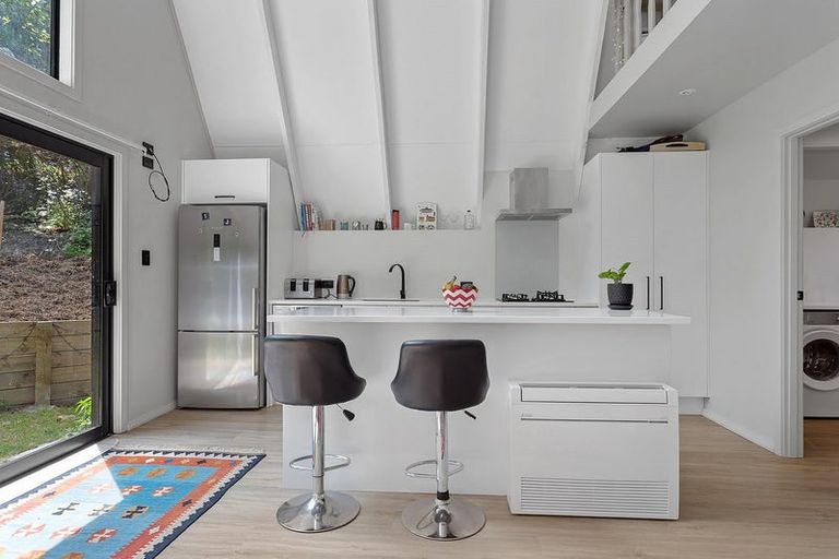 Photo of property in 1101 Dyers Pass Road, Governors Bay, Lyttelton, 8971