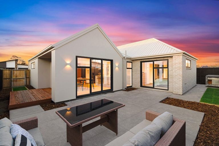 Photo of property in 8 Pipipi Lane, Halswell, Christchurch, 8025