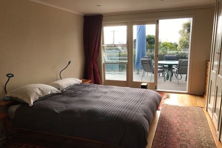 Photo of property in 48 Pah Road, Cockle Bay, Auckland, 2014