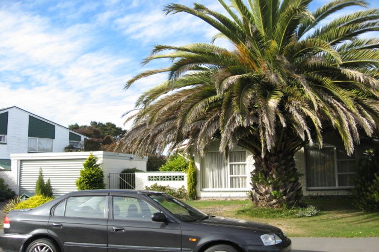 Photo of property in 38 Gladson Avenue, Sockburn, Christchurch, 8042