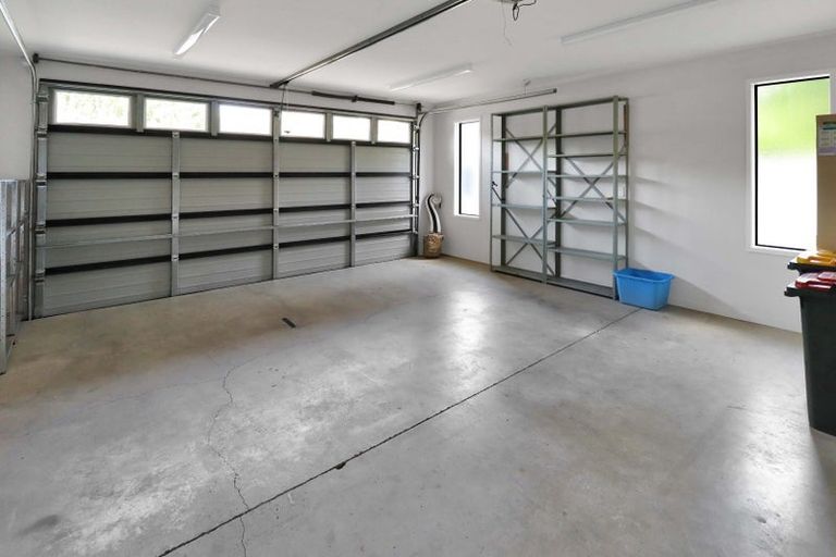 Photo of property in 176 Stokes Valley Road, Stokes Valley, Lower Hutt, 5019