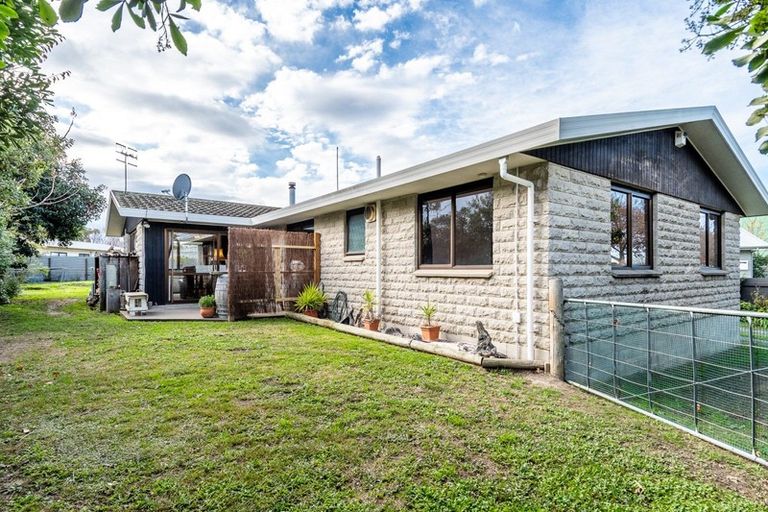 Photo of property in 208 Flaxmere Avenue, Flaxmere, Hastings, 4120