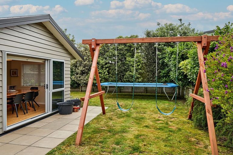 Photo of property in 12 Peel Lane, Aotea, Porirua, 5024