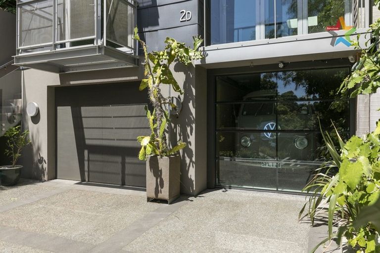 Photo of property in 2d Waitohu Road, York Bay, Lower Hutt, 5013