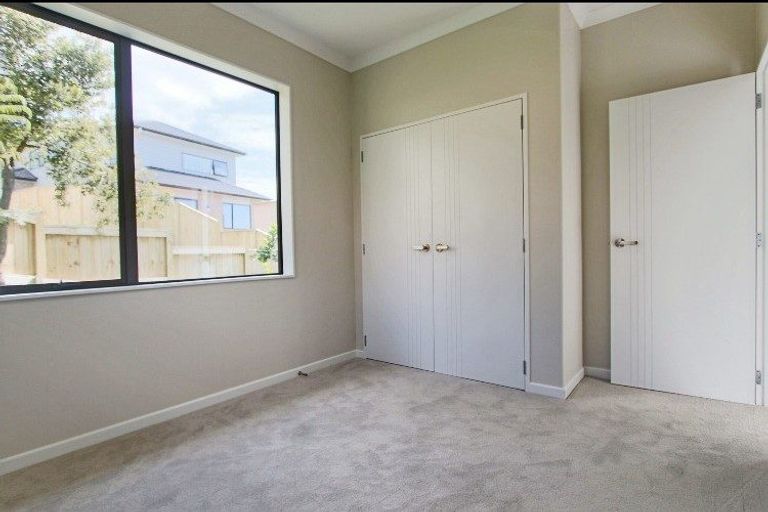 Photo of property in 25c Arrowsmith Drive, Flat Bush, Auckland, 2019