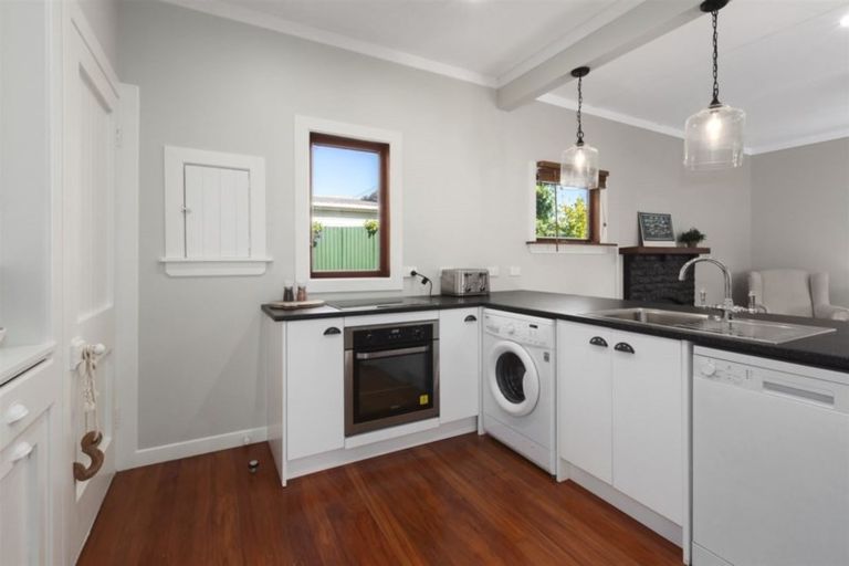 Photo of property in 13 Rauparaha Street, Waikanae Beach, Waikanae, 5036