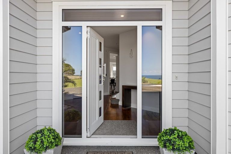 Photo of property in 16 Palm View Terrace, Gulf Harbour, Whangaparaoa, 0930