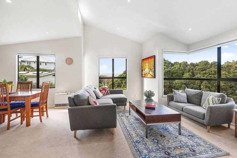 Photo of property in 3 Wadestown Road, Wadestown, Wellington, 6012