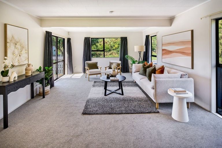 Photo of property in 55 Omapere Street, Whitby, Porirua, 5024