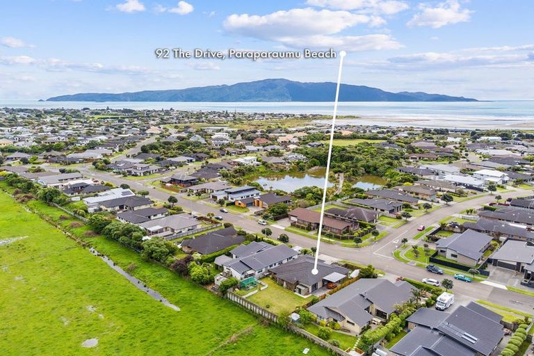 Photo of property in 92 The Drive, Paraparaumu Beach, Paraparaumu, 5032