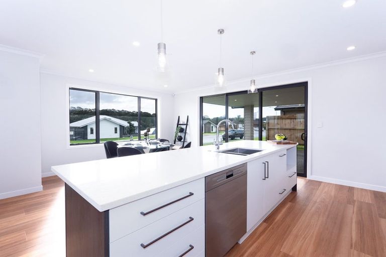 Photo of property in 35 Admiralty Drive, Haruru, 0204