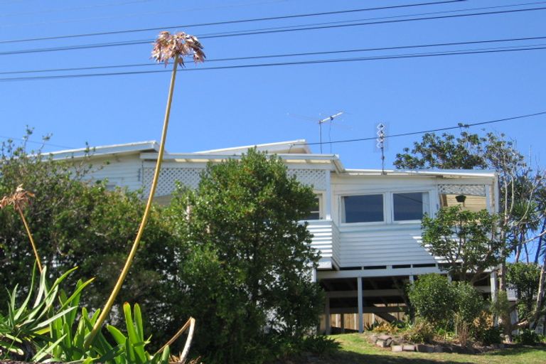 Photo of property in 1/531 Beach Road, Murrays Bay, Auckland, 0630