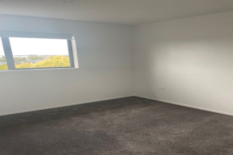 Photo of property in 9/59 Matipo Road, Te Atatu Peninsula, Auckland, 0610
