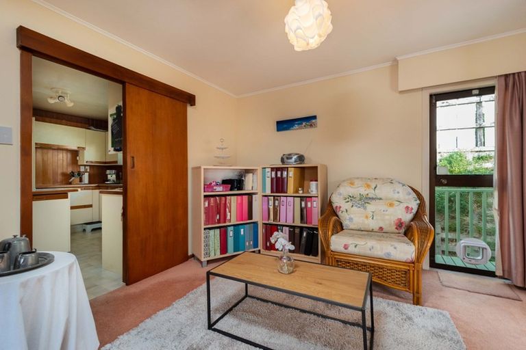 Photo of property in 54 Woodman Drive, Tawa, Wellington, 5028