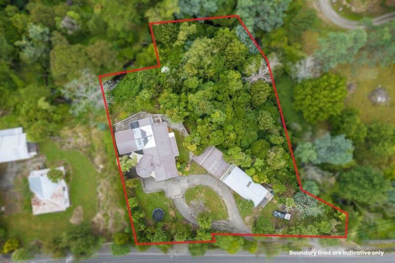 Photo of property in 393 Aokautere Drive, Aokautere, Palmerston North, 4471