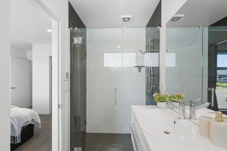 Photo of property in 17 Doppler Place, Wigram, Christchurch, 8042