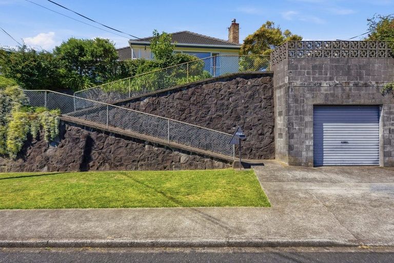 Photo of property in 251 Frankley Road, Frankleigh Park, New Plymouth, 4310