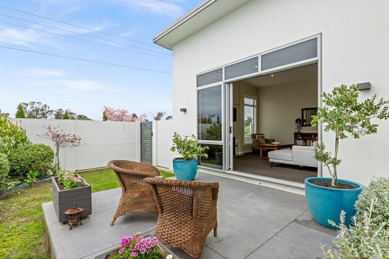 Photo of property in 147 Arataki Road, Havelock North, 4130