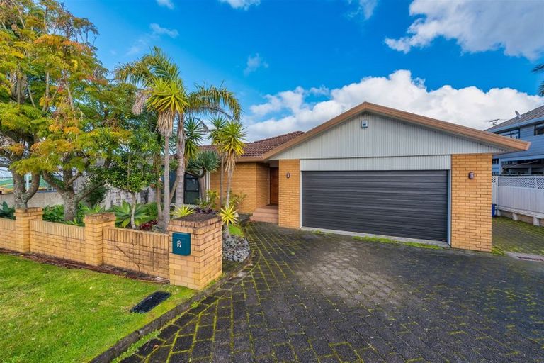 Photo of property in 9 Westpark Drive, West Harbour, Auckland, 0618