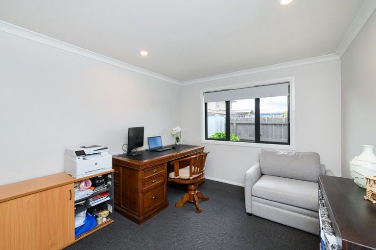 Photo of property in 25 Trump Place, Kelvin Grove, Palmerston North, 4414