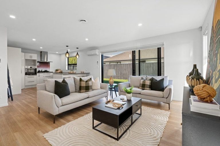 Photo of property in 74a Shillingford Boulevard, Rolleston, 7615