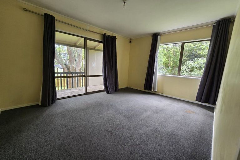Photo of property in 14 Palmetto Place, Goodwood Heights, Auckland, 2105