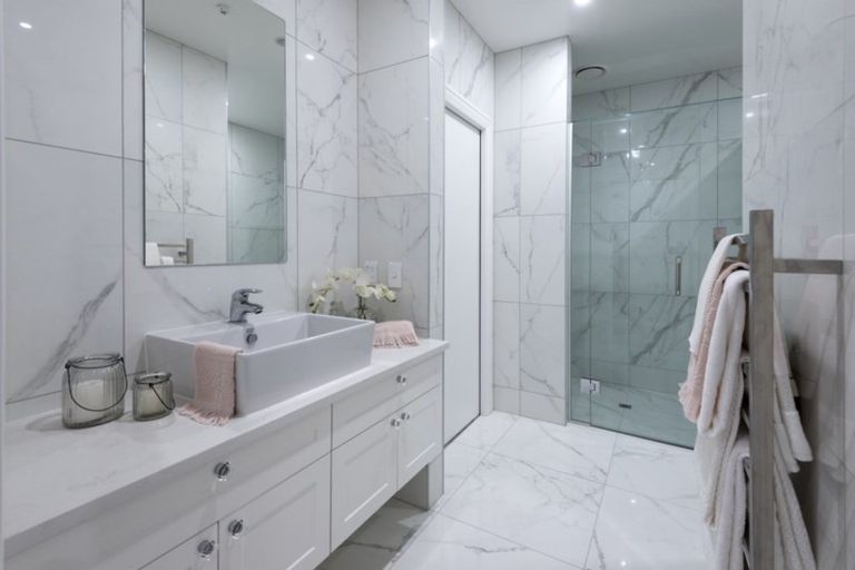 Photo of property in 3/89 Fisher Parade, Sunnyhills, Auckland, 2010