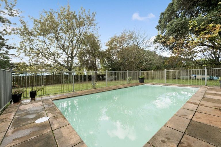 Photo of property in 23 Glencoe Road, Browns Bay, Auckland, 0630