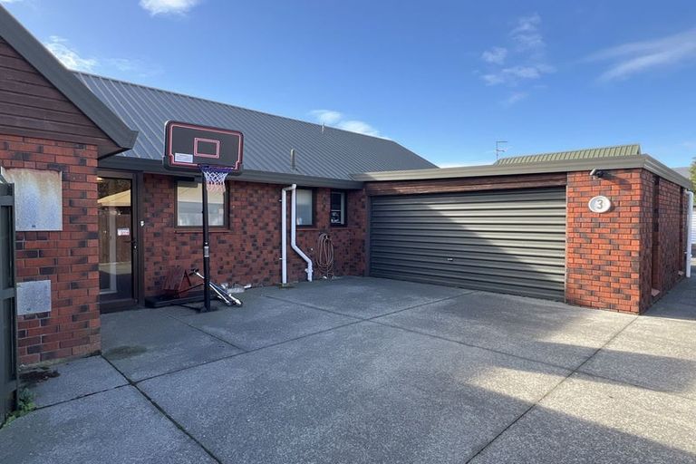 Photo of property in 3 Elsom Lane, Avonhead, Christchurch, 8042