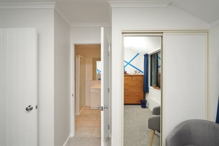 Photo of property in 16a Highwood Lane, Burnside, Christchurch, 8053