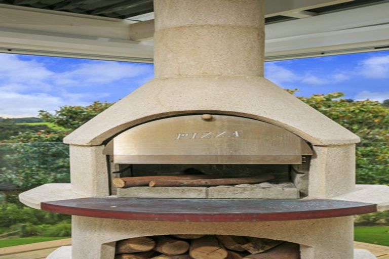 Photo of property in 32 Hobson Road, Lucas Heights, Auckland, 0632