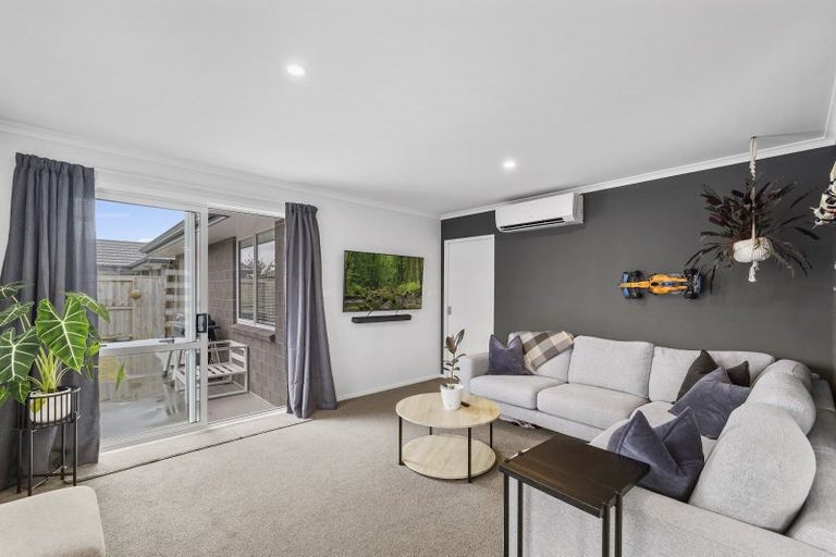 Photo of property in 8 Kanapa Close, Papamoa, 3118