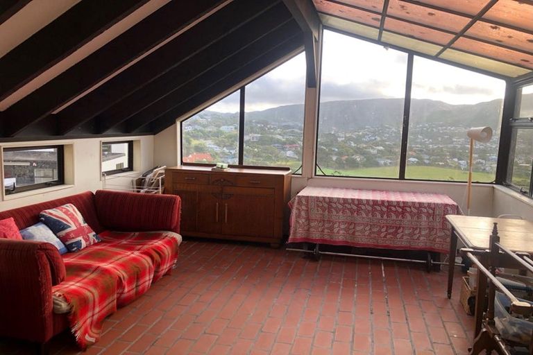 Photo of property in 9 Indira Place, Khandallah, Wellington, 6035