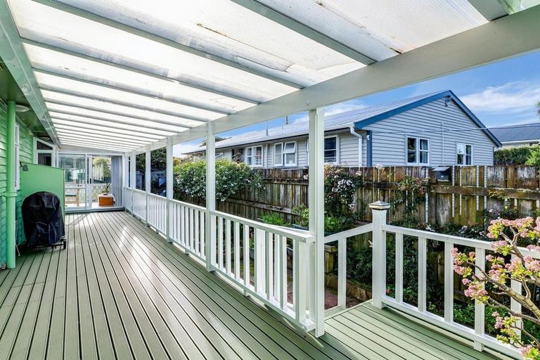 Photo of property in 116 Tilley Road, Paekakariki, 5034