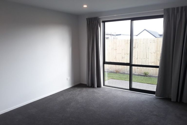 Photo of property in 52 William Nicholls Drive, Belfast, Christchurch, 8051