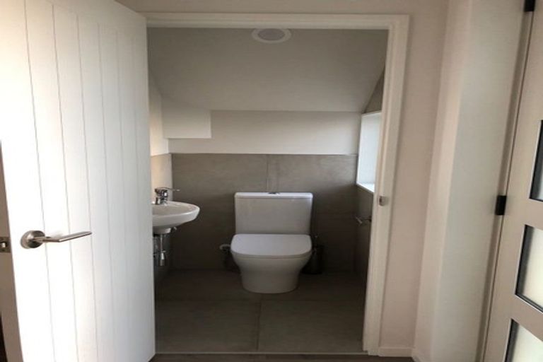 Photo of property in 24 Pikao Place, East Tamaki, Auckland, 2016