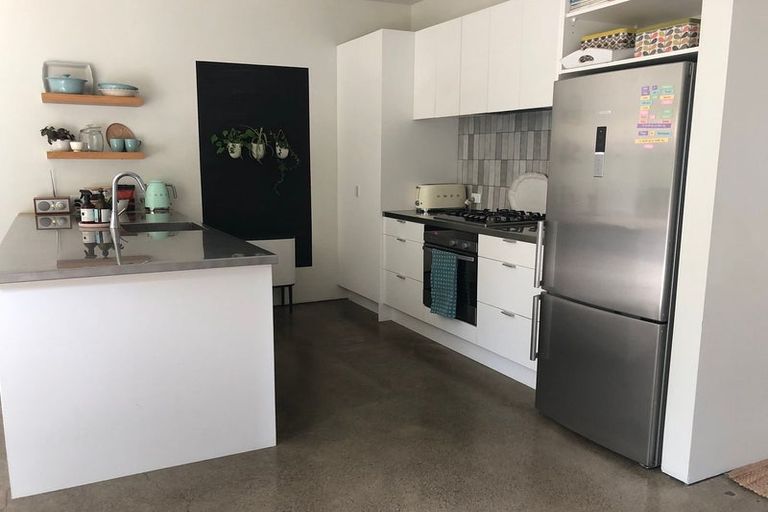 Photo of property in 47 Maungaraki Road, Korokoro, Lower Hutt, 5012