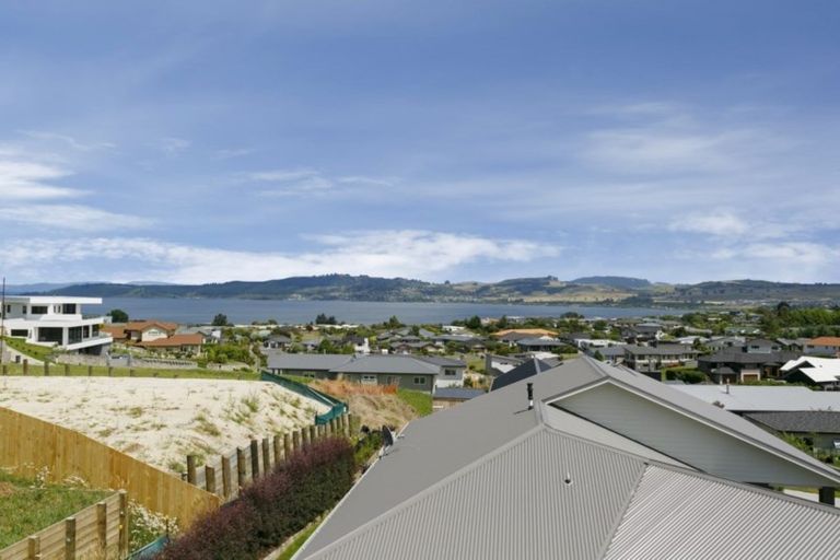 Photo of property in 32 Coprosma Crescent, Waipahihi, Taupo, 3330