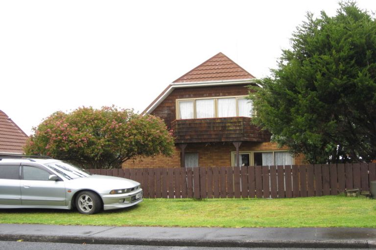 Photo of property in 6 Chichester Drive, Rosehill, Papakura, 2113