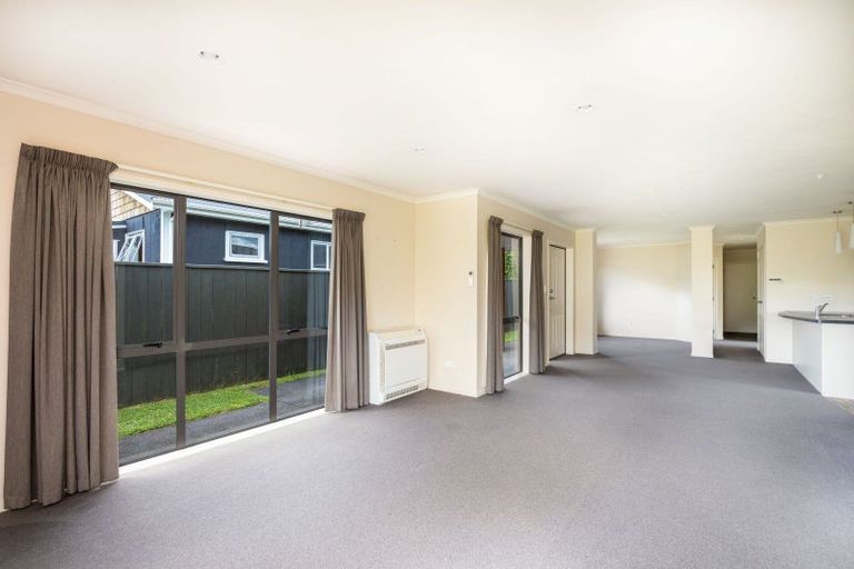 Photo of property in 354 Carrington Street, Upper Vogeltown, New Plymouth, 4310