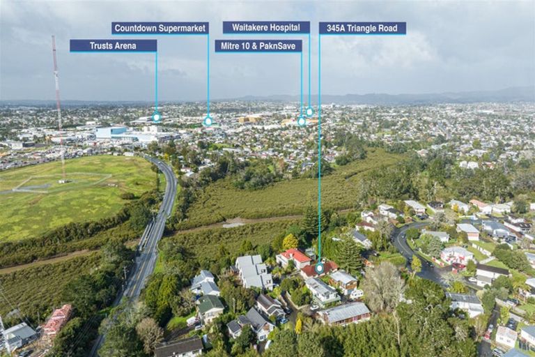 Photo of property in 345a Triangle Road, Massey, Auckland, 0614