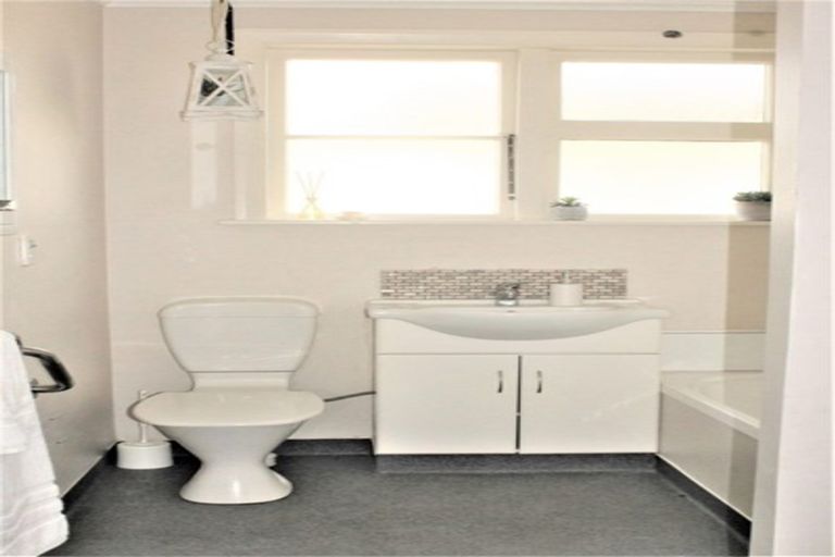 Photo of property in 147 Derby Street, Westport, 7825