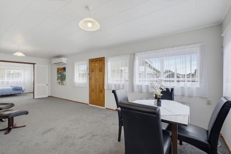 Photo of property in 13c Hussey Street, Waverley, 4510