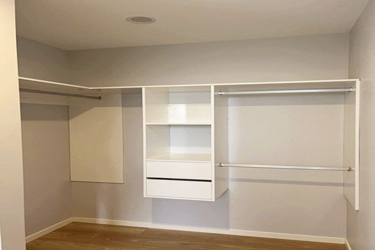 Photo of property in 18a Hazel Glen, Bayview, Auckland, 0629