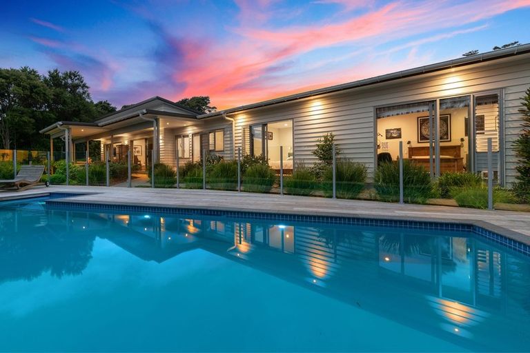 Photo of property in 18 Stevensons Crescent, Albany Heights, Albany, 0793